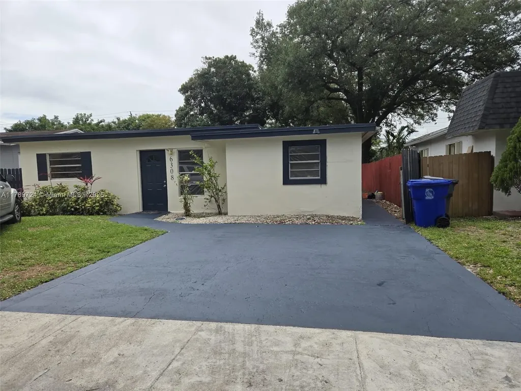 6308 Cleveland Street Hollywood FL 33024