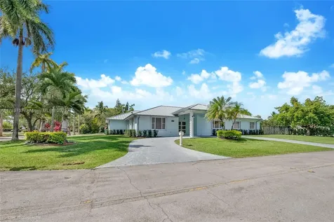 8400 SW 184th Lane Cutler Bay FL 33157