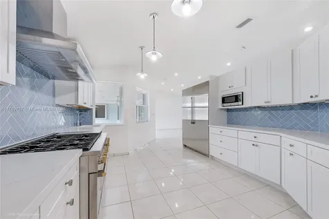 8400 SW 184th Lane Cutler Bay FL 33157