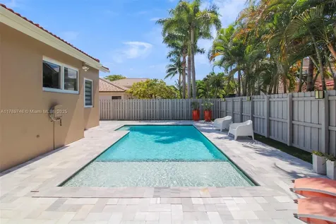 15462 SW 147th Street Miami FL 33196