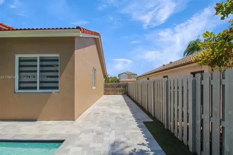 15462 SW 147th Street Miami FL 33196
