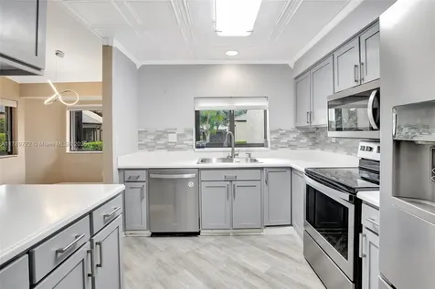 129 Chelsea Lane Plantation FL 33324