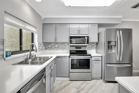 129 Chelsea Lane Plantation FL 33324