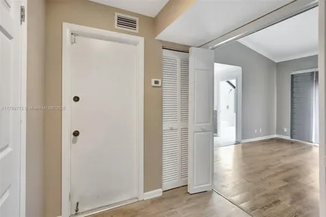 129 Chelsea Lane Plantation FL 33324