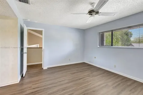 129 Chelsea Lane Plantation FL 33324