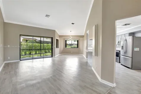 129 Chelsea Lane Plantation FL 33324
