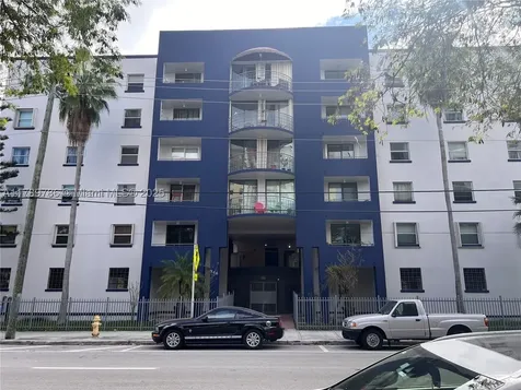 546 SW 1st Street Miami FL 33130