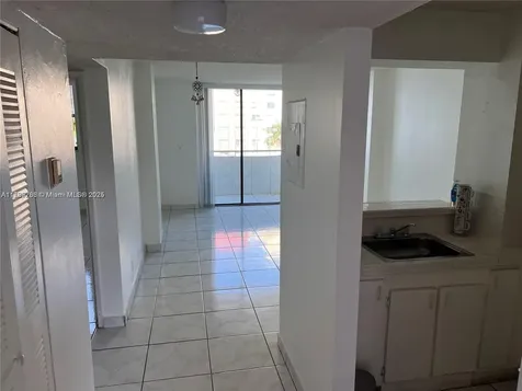 546 SW 1st Street Miami FL 33130