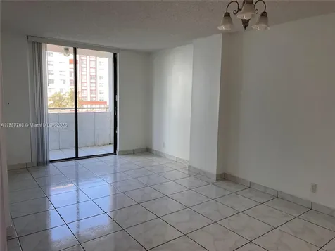 546 SW 1st Street Miami FL 33130