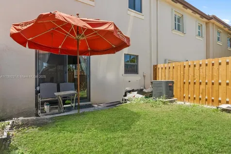 21937 SW 88th Path Cutler Bay FL 33190