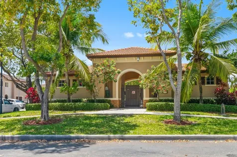 21937 SW 88th Path Cutler Bay FL 33190