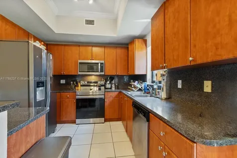 21937 SW 88th Path Cutler Bay FL 33190
