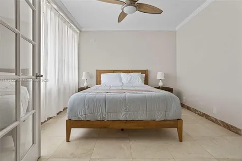 5225 Collins Avenue Miami Beach FL 33140