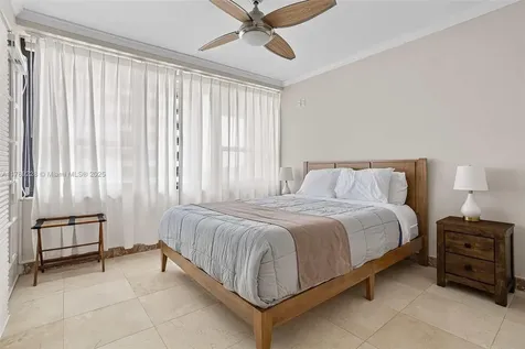 5225 Collins Avenue Miami Beach FL 33140