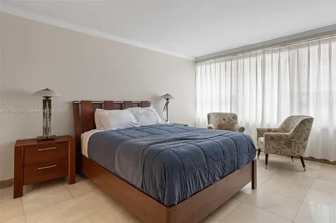 5225 Collins Avenue Miami Beach FL 33140