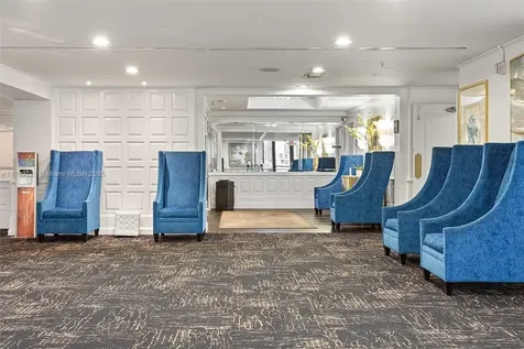 5225 Collins Avenue Miami Beach FL 33140