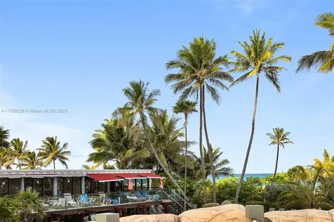 5225 Collins Avenue Miami Beach FL 33140