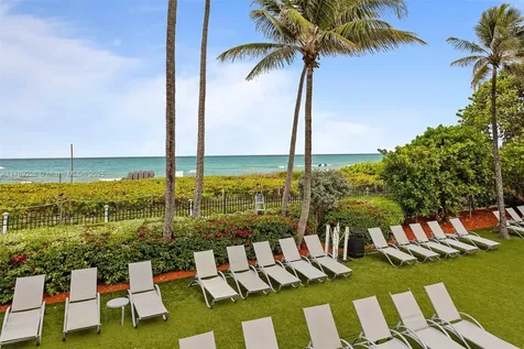 5225 Collins Avenue Miami Beach FL 33140