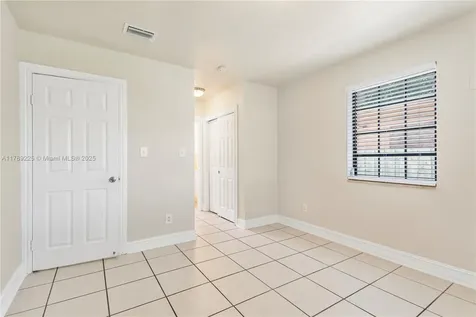 3171 NW 48th Street Miami FL 33142