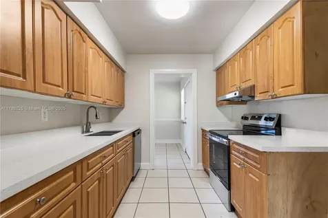 3171 NW 48th Street Miami FL 33142