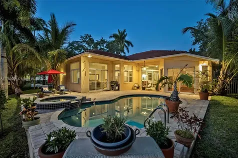 3739 Oak Ridge Circle Weston FL 33331