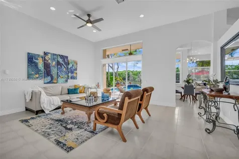3739 Oak Ridge Circle Weston FL 33331