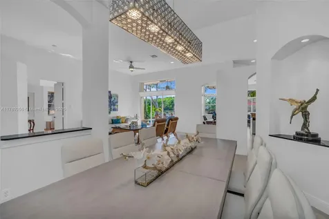 3739 Oak Ridge Circle Weston FL 33331