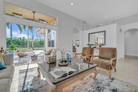 3739 Oak Ridge Circle Weston FL 33331