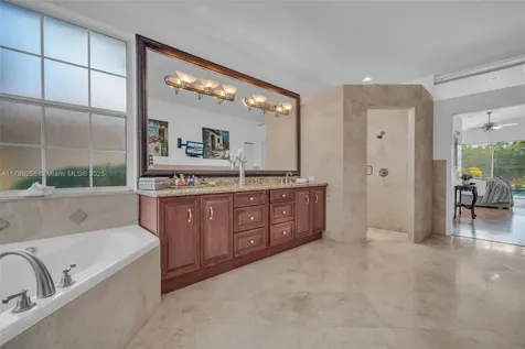3739 Oak Ridge Circle Weston FL 33331