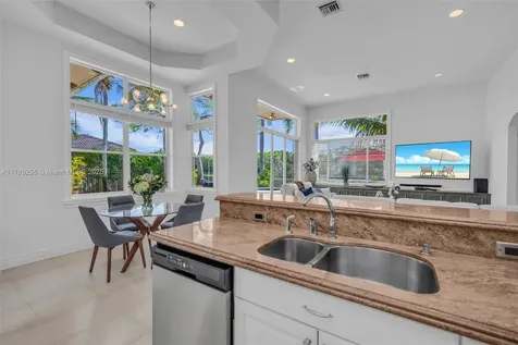 3739 Oak Ridge Circle Weston FL 33331