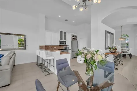 3739 Oak Ridge Circle Weston FL 33331