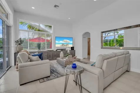 3739 Oak Ridge Circle Weston FL 33331
