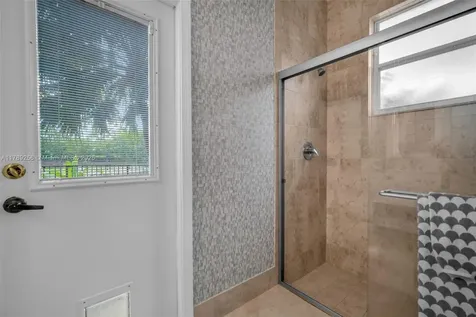 3739 Oak Ridge Circle Weston FL 33331