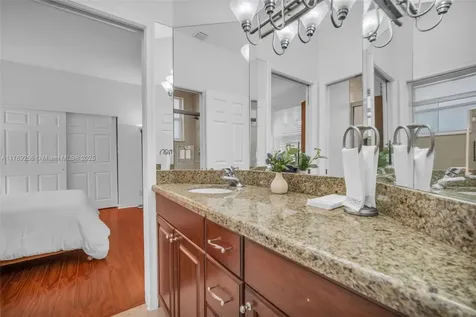 3739 Oak Ridge Circle Weston FL 33331