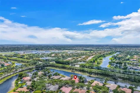 3739 Oak Ridge Circle Weston FL 33331