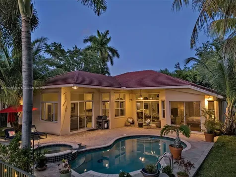 3739 Oak Ridge Circle Weston FL 33331