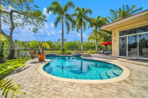 3739 Oak Ridge Circle Weston FL 33331