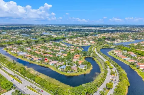 3739 Oak Ridge Circle Weston FL 33331