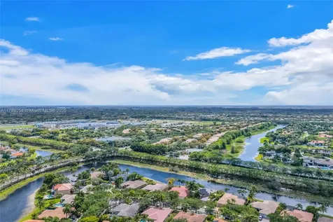 3739 Oak Ridge Circle Weston FL 33331