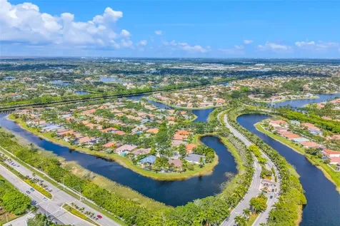 3739 Oak Ridge Circle Weston FL 33331