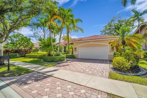 3739 Oak Ridge Circle Weston FL 33331