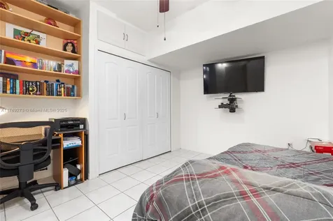 5933 SW 151st Place Miami FL 33193