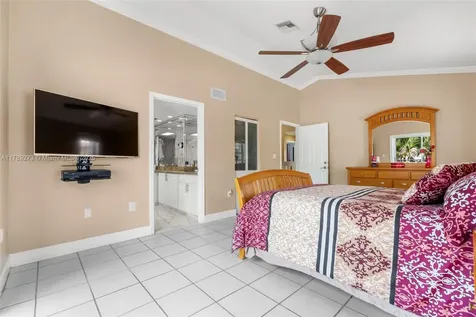 5933 SW 151st Place Miami FL 33193