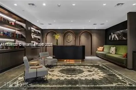 398 NE 5th Street Miami FL 33132