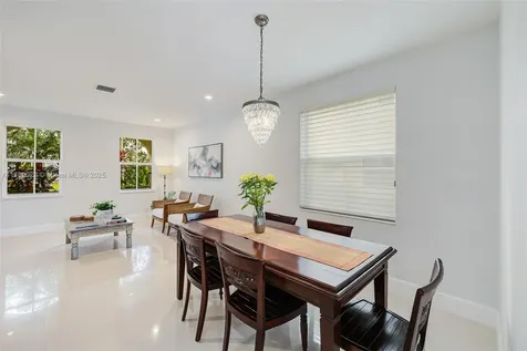 1092 Lavender Circle Weston FL 33327