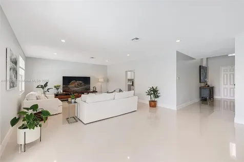 1092 Lavender Circle Weston FL 33327