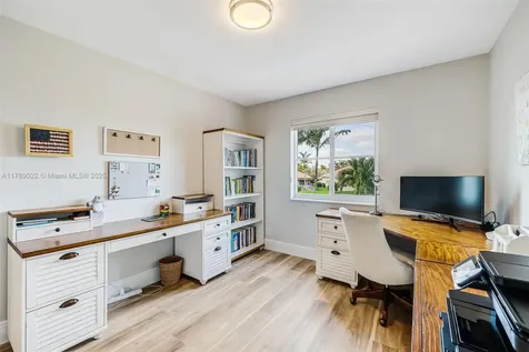 1092 Lavender Circle Weston FL 33327