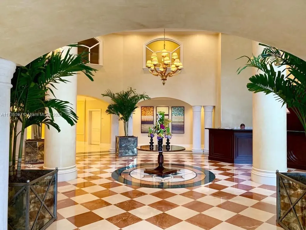 20000 E Country Club Drive Aventura FL 33180