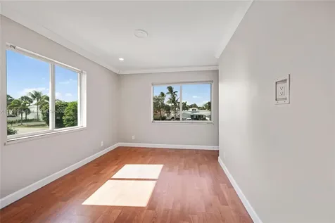 2680 NE 22nd Court Pompano Beach FL 33062