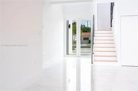 910 SW 24th Road Miami FL 33129